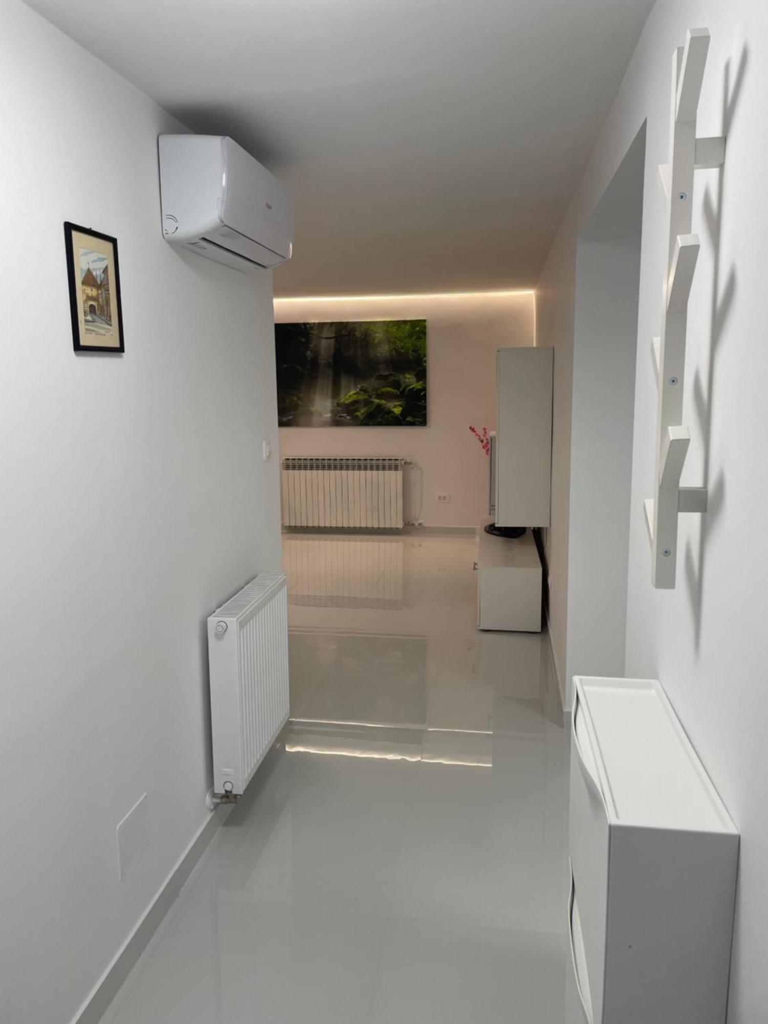 Apartment White Zagreb - Private Parking&Garage Εξωτερικό φωτογραφία